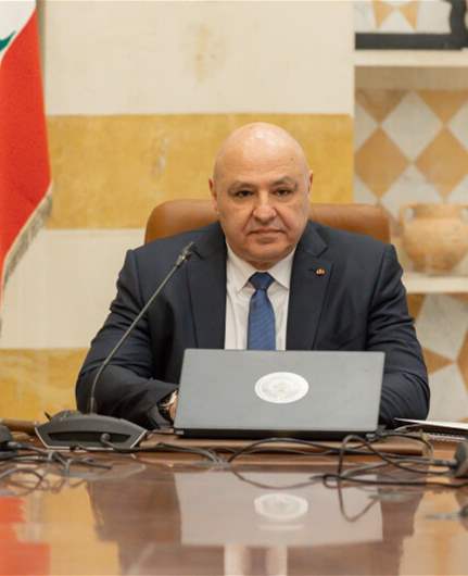 Lebanon's President to Sky News Arabia: The priority is the surrender of heavy and medium weapons