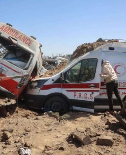 الهلال الأحمر الفلسطينيّ: استشهاد أحد موظفينا في قصف إسرائيليّ استهدف مقرنا في غزة
