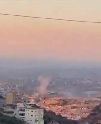 Three Israeli airstrikes target the town of Seddiqine