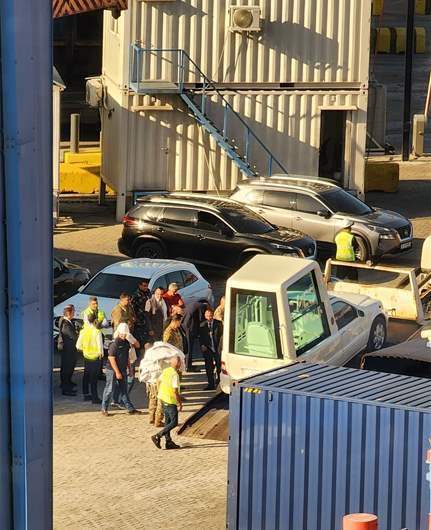 الـPopemobile المخصصة للبابا لاوون تصل الى مرفأ بيروت