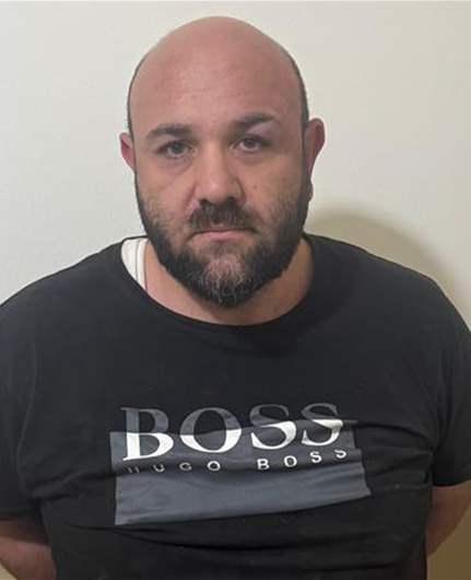 تعميم صورة موقوف نفّذ العديد من عمليات الاحتيال... هل وقعتم ضحية أعماله؟