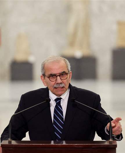 سلام للوزراء: من يرغب بالترشح للإنتخابات فليُغادر الحكومة..