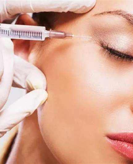 فوضى العيادات غير الشرعية في لبنان: تعدّيات على مهنة الطب التجميلي وضبط مواد مهرّبة