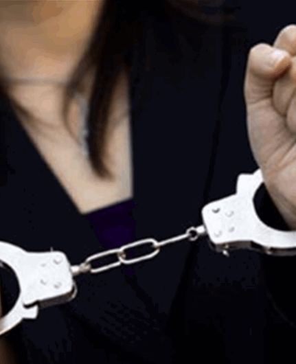 أقدمت على سرقة مصاغ والدها بقيمة 200 ألف دولار أميركي... وشعبة المعلومات تلقي القبض عليها