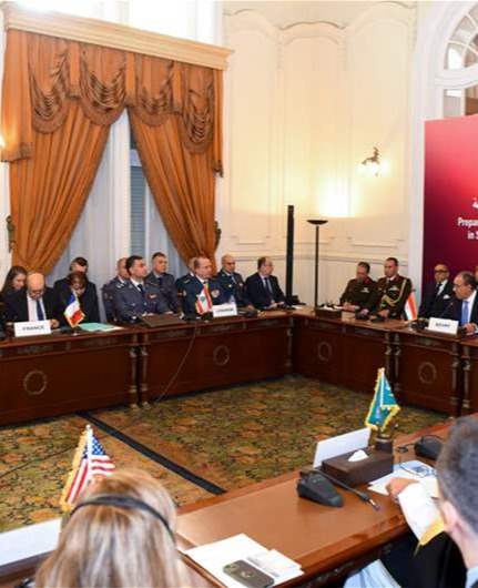 العماد رودولف هيكل واللواء رائد عبد الله شاركا في اجتماع القاهرة... والحاضرون أكدوا عزم بلادهم على تعزيز قدرات الجيش 