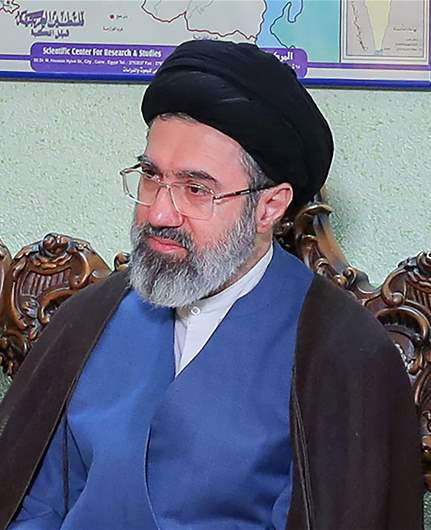 مسؤول إيراني لرويترز: المرشد الأعلى مجتبى خامنئي أصيب بجروح طفيفة لكنه يواصل عمله