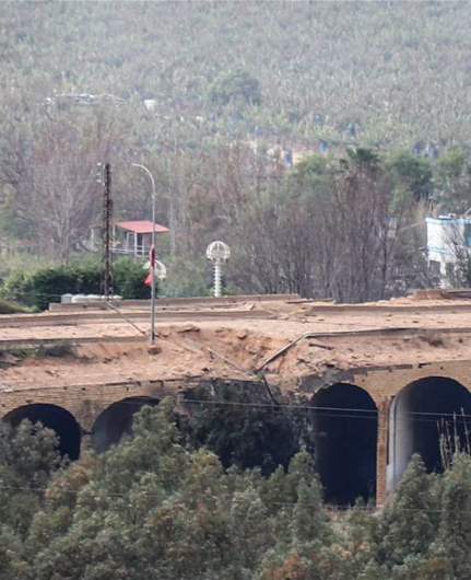 Israeli army strikes bridges in Lebanon, signals broader security campaign