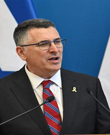 جدعون ساعر يزعم: "إسرائيل ليس لديها أي مطامع في أراضي لبنان"