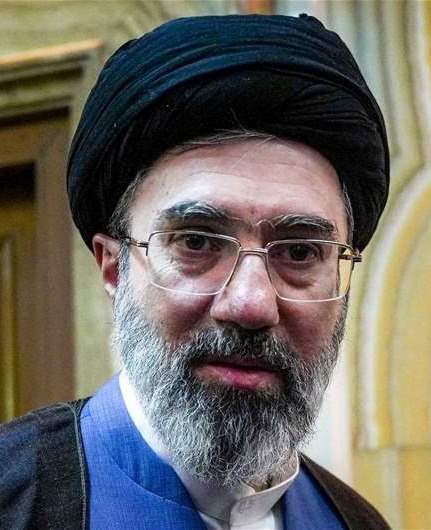 المتحدث باسم وزارة الصحة الإيرانية: إصابات مجتبى خامنئي كانت "سطحية"