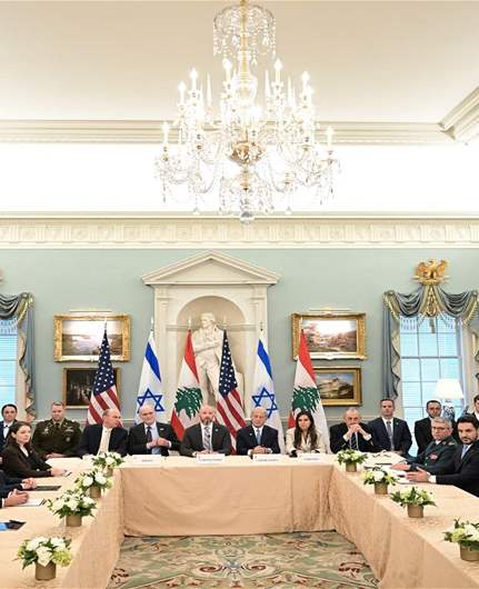 حركة اتصالات مكثفة على أكثر من خط عربي ودولي تلت بيان المفاوضات (الجمهورية)