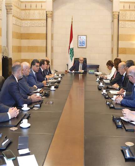 جلسة استثنائية لمجلس الوزراء... وتعليق مرسوم زيادة الرسوم لحين إعادة درس جدول النسب الجمركية