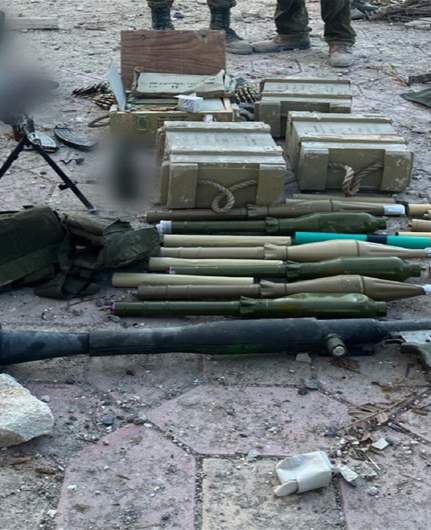  الجيش الإسرائيلي: عثرنا على أكثر من 150 وسيلة قتالية في بلدة حداثا