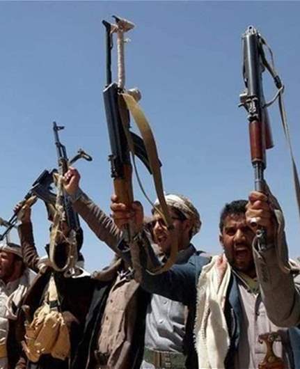 زعيم الحوثيين يهدد بضرب منشآت حيوية سعودية إذا اتجهت الرياض للتصعيد في اليمن