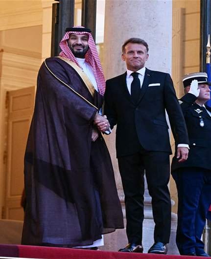 ماكرون يستقبل ولي العهد السعودي ويوقعان اتفاقيات عدة... وهذا ما تم إعلانه بشأن لبنان