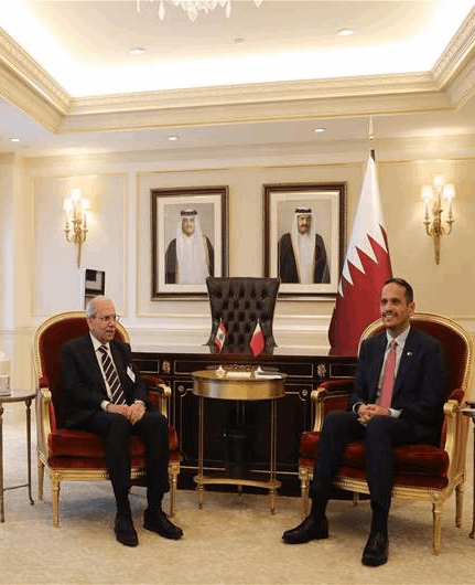 سلام بحث مع نظيره القطري في سبل تعزيز الدعم والتعاون بين البلدين... وتشديد على أهمية تكثيف الجهود لخفض التصعيد 