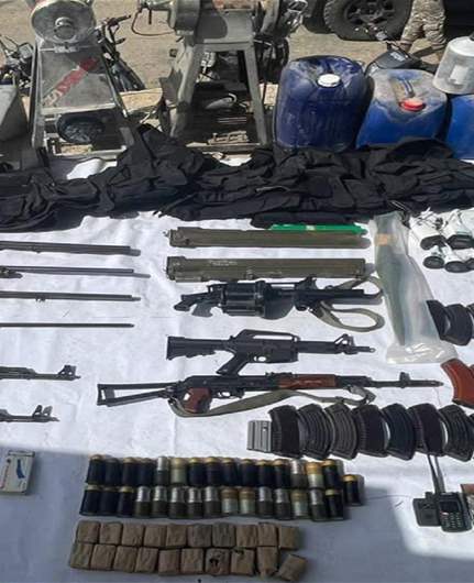 توقيف أحد أخطر المطلوبين لإقدامه على إطلاق النار نحو دورية للجيش إضافة إلى ٩ أشخاص لارتكابهم جرائم مختلفة
