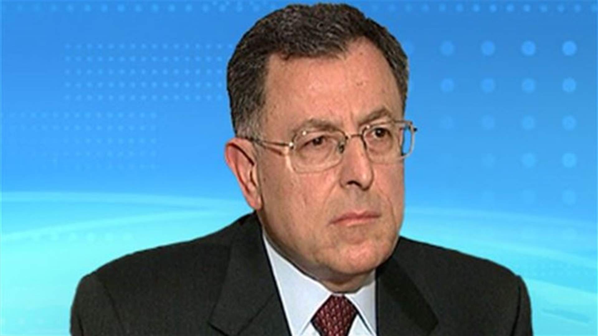 MP Siniora hands over copy of March 14's memorandum to Plumbly