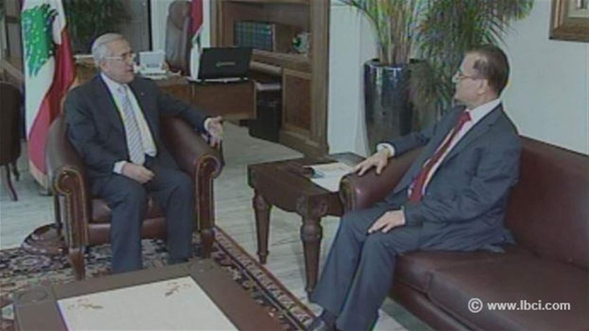 سليمان عرض مع منصور للمذكرتين الى بان كي مون والعربي