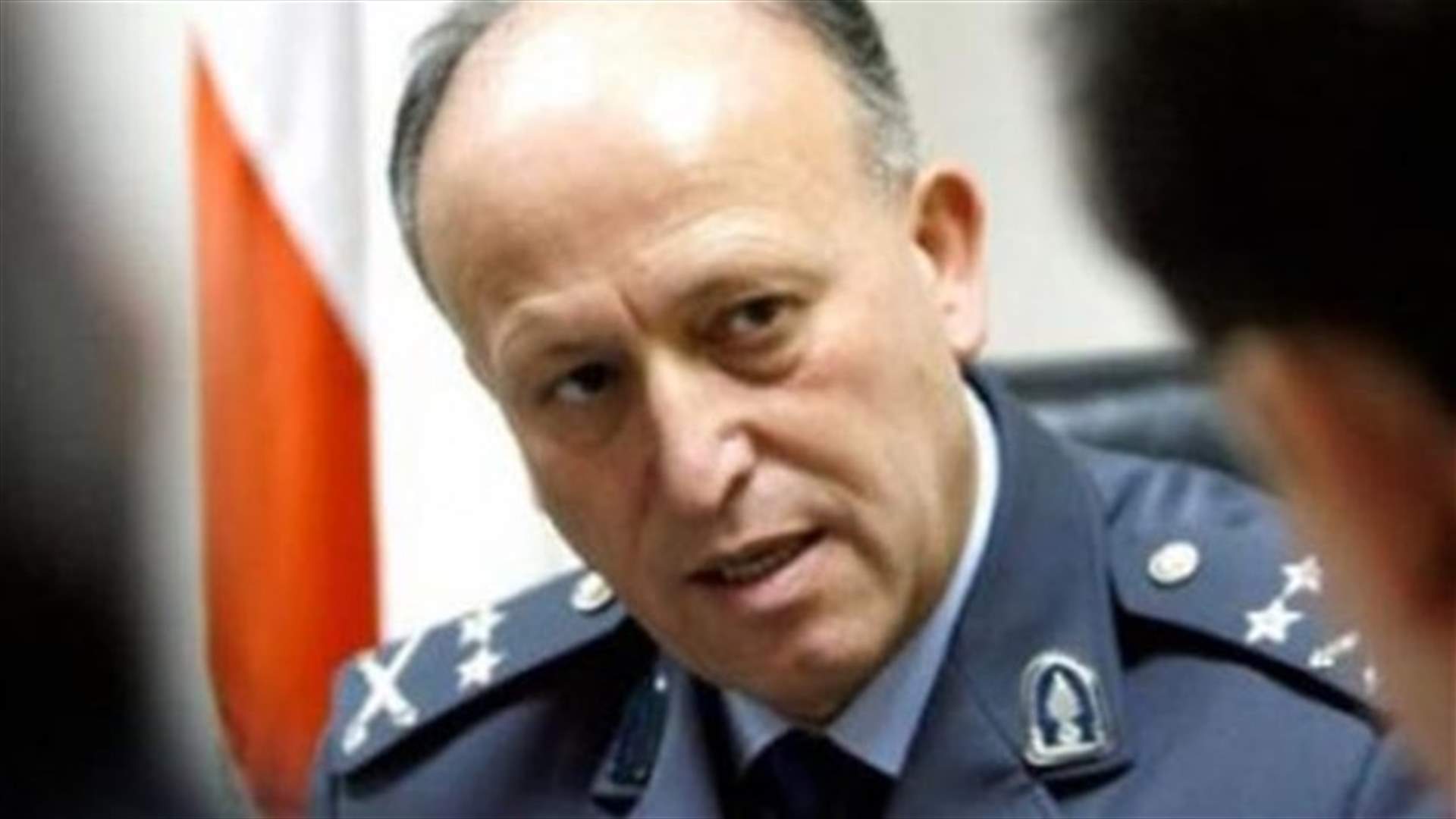 اقتراح تمديد سن التقاعد للقادة العسكريين لا يشمل ريفي