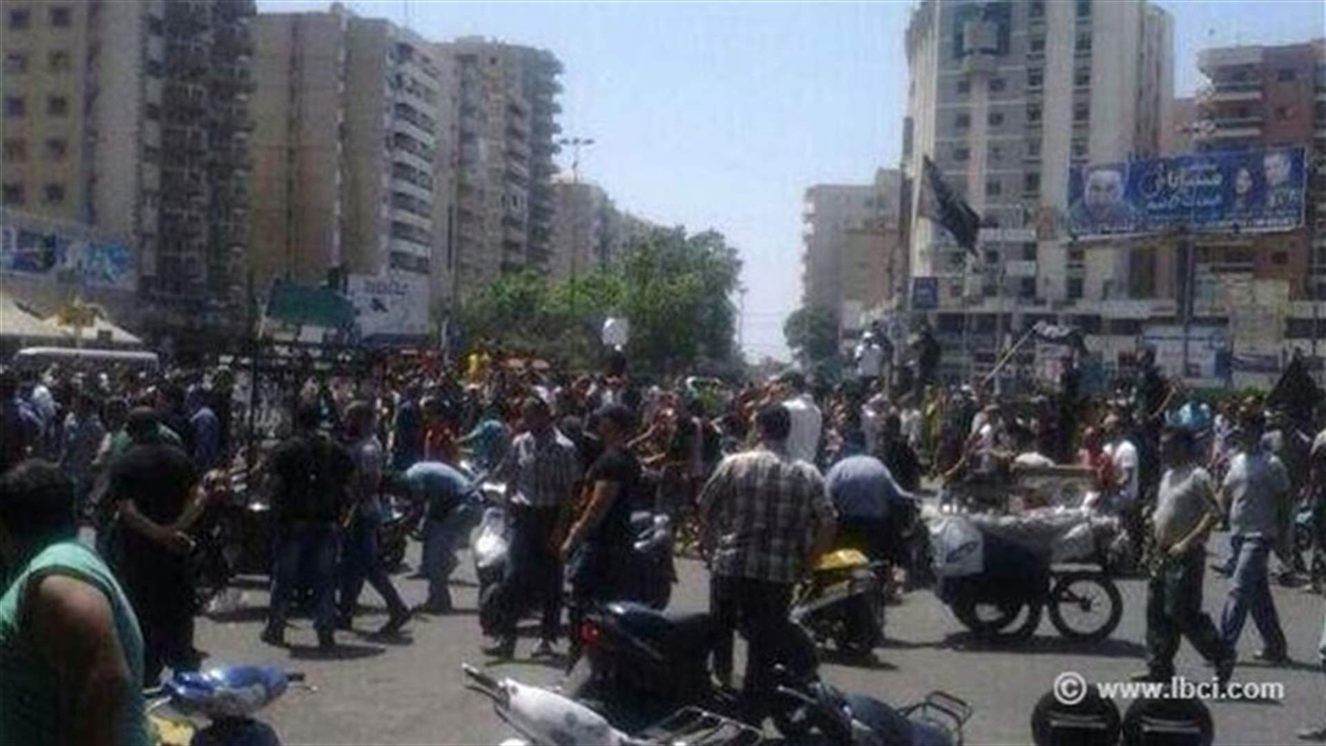 استبدال صورة الحريري بصورة الاسير في طرابلس