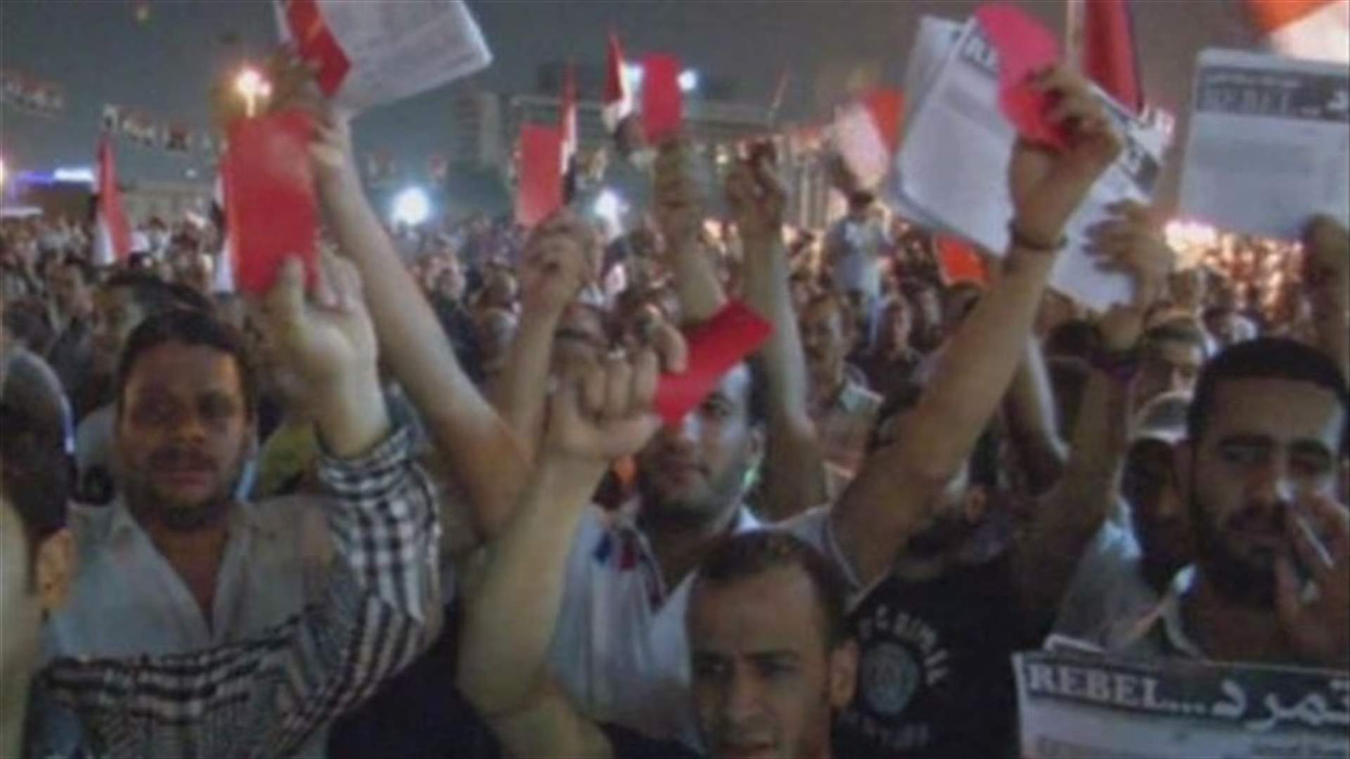 قتيلان أحدهما اميركي في صدامات بين مؤيدي مرسي ومعارضيه
