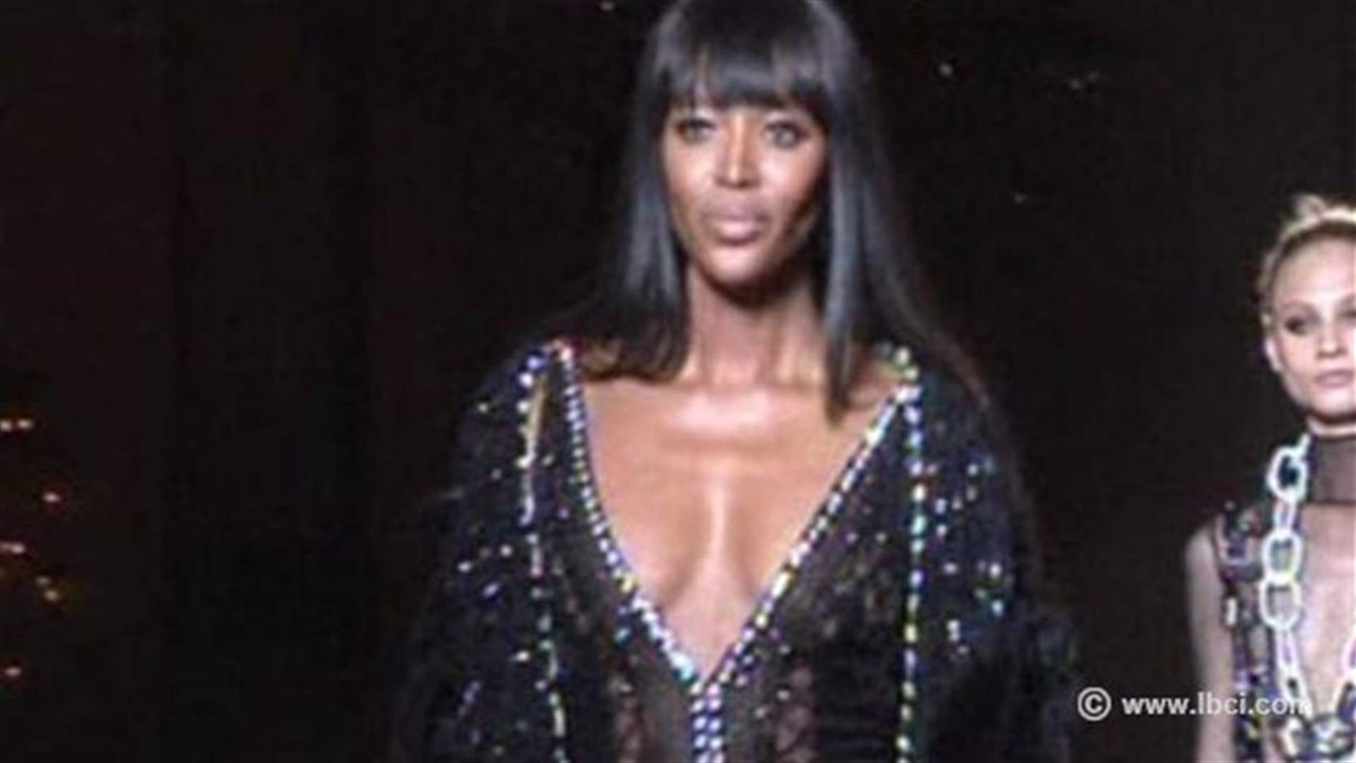 REPORT: Naomi Campbell opens couture week for Versace