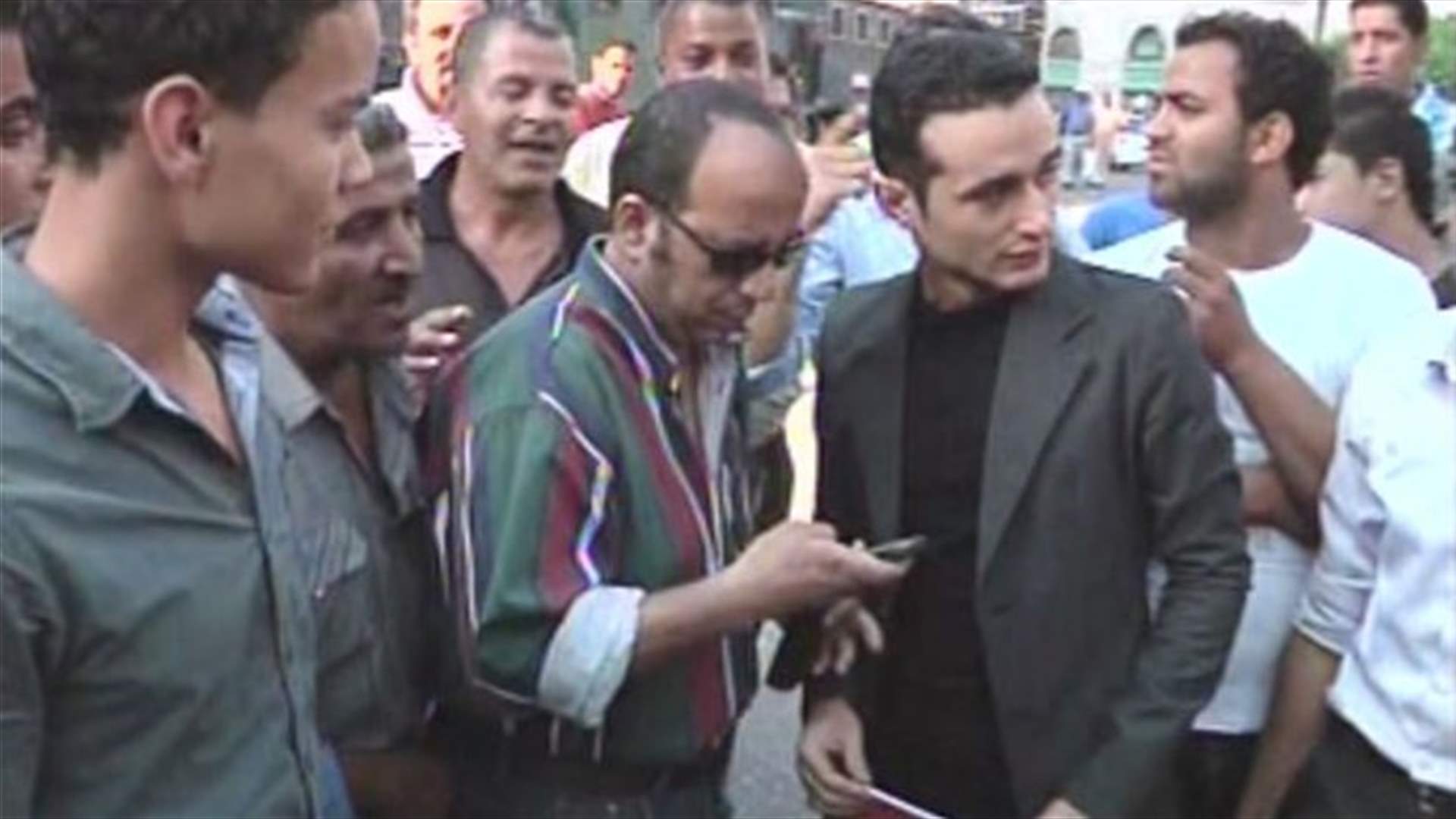 احمد دومة يعود لتدوين "الحرية" خارج قضبان السجن