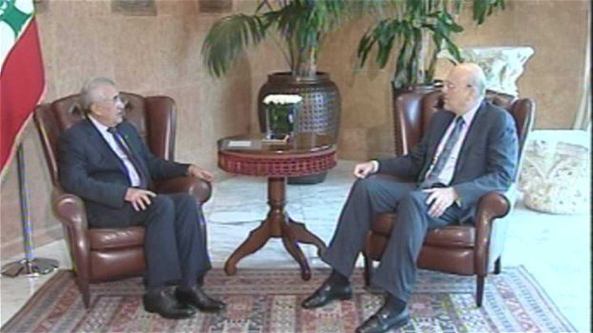 سليمان عرض مع ميقاتي للأوضاع السياسية والامنية