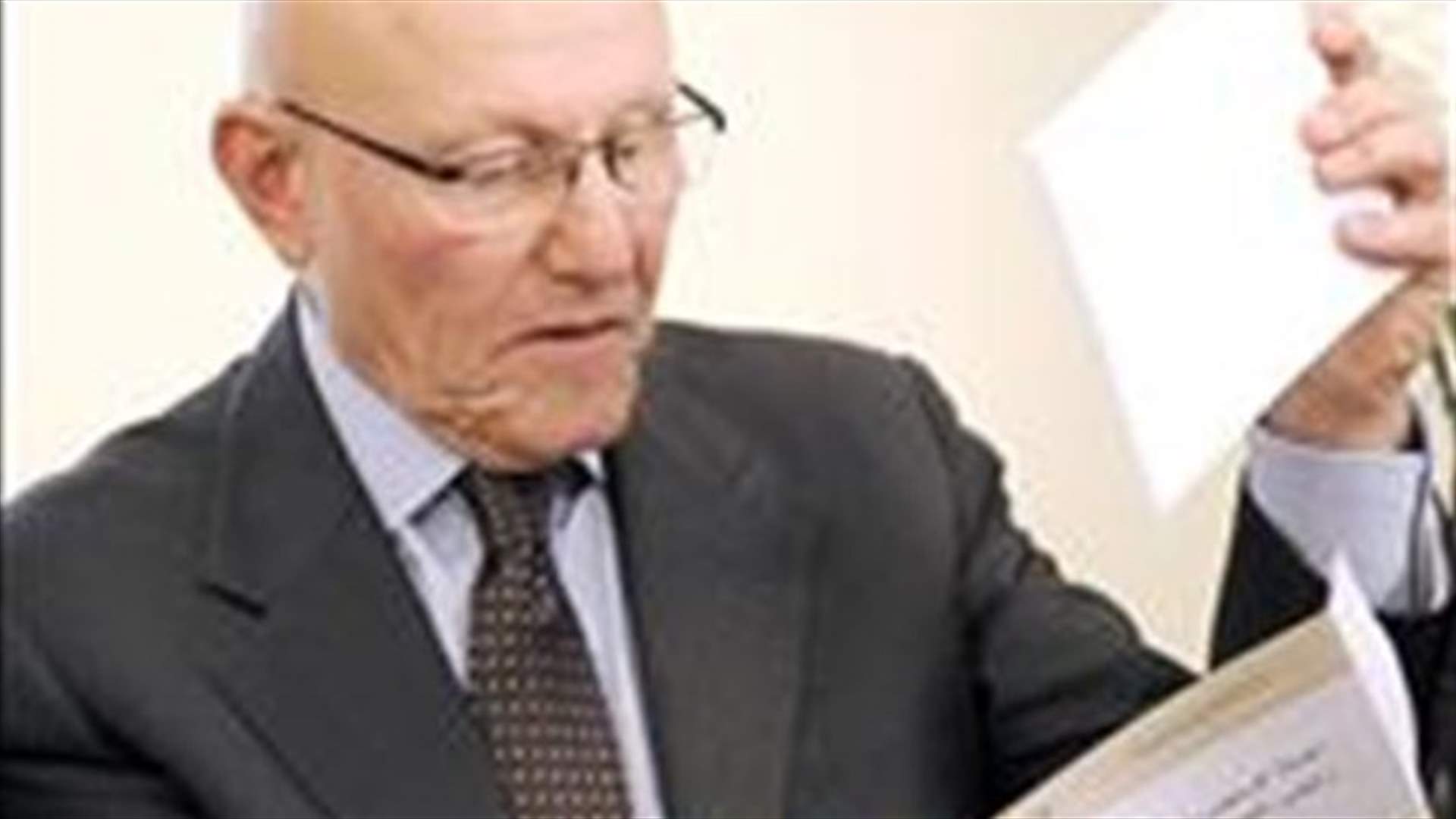 من يدفع الرئيس المكلّف إلى الاعتذار؟