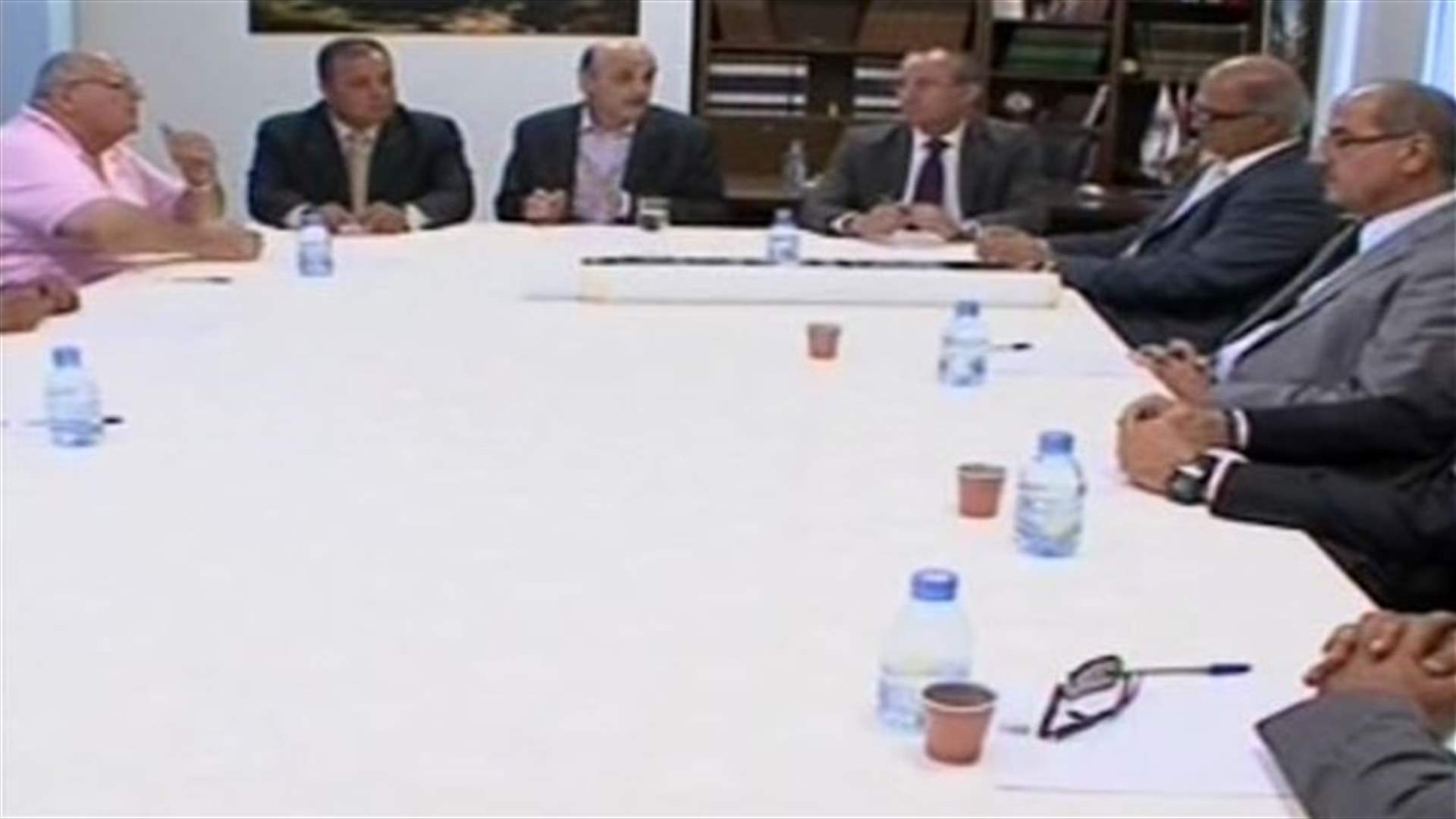 جعجع : نأسف لتلكؤ الدولة عن القيام بواجباتها