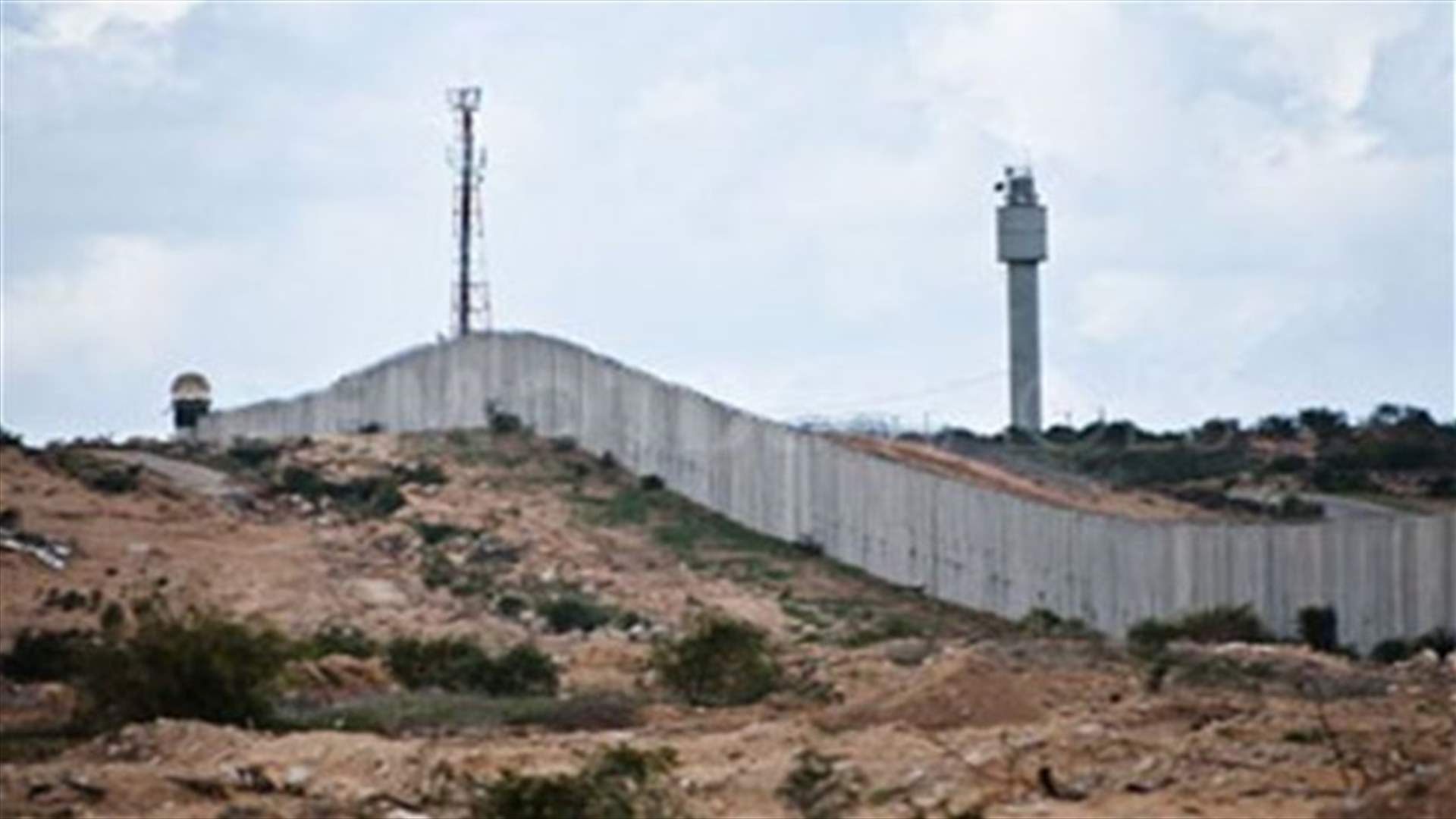 Palestinians defer decision on renewing peace talks - official