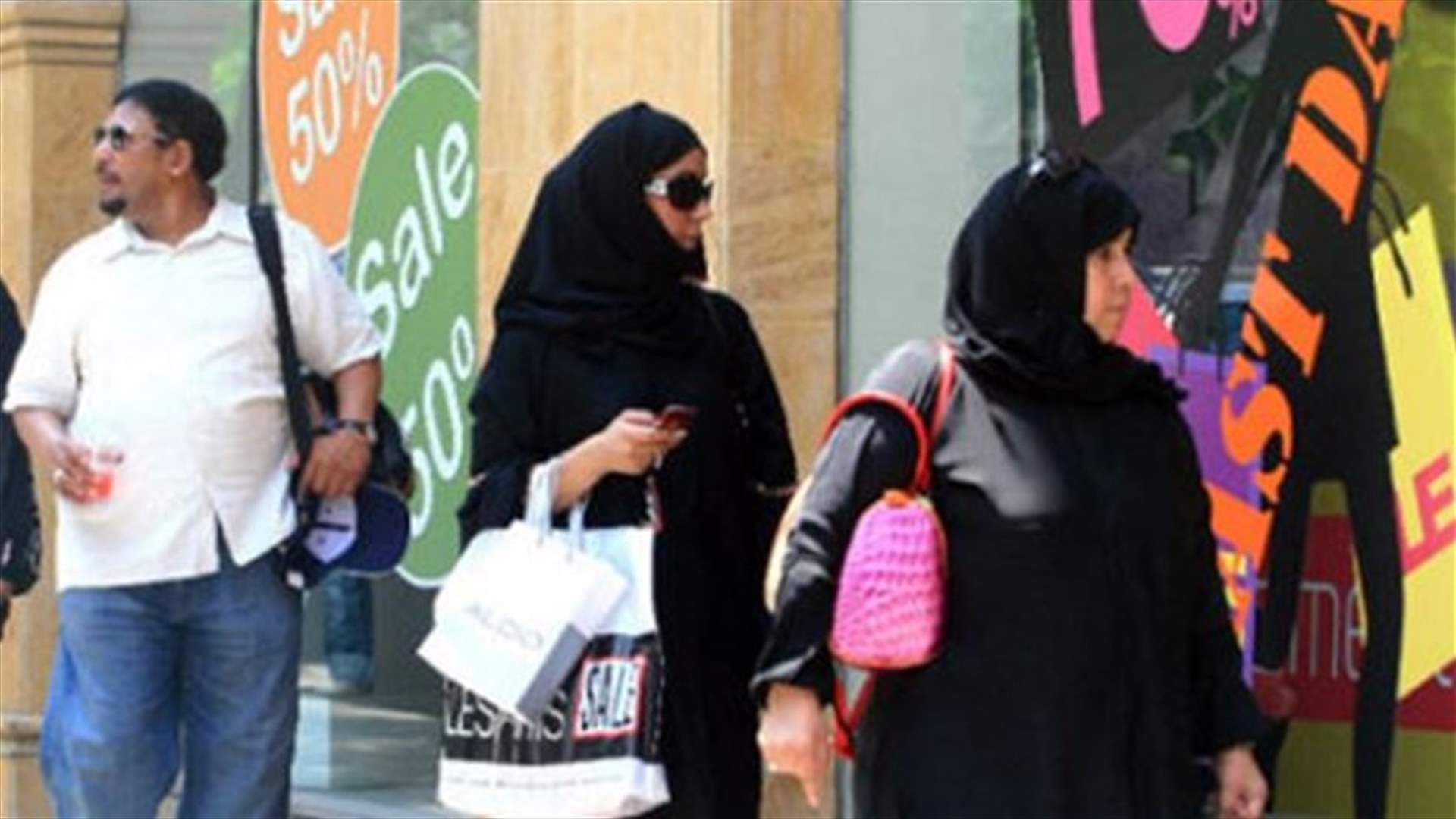 لبنان يخسر 340 ألف سائح في 6 أشهر