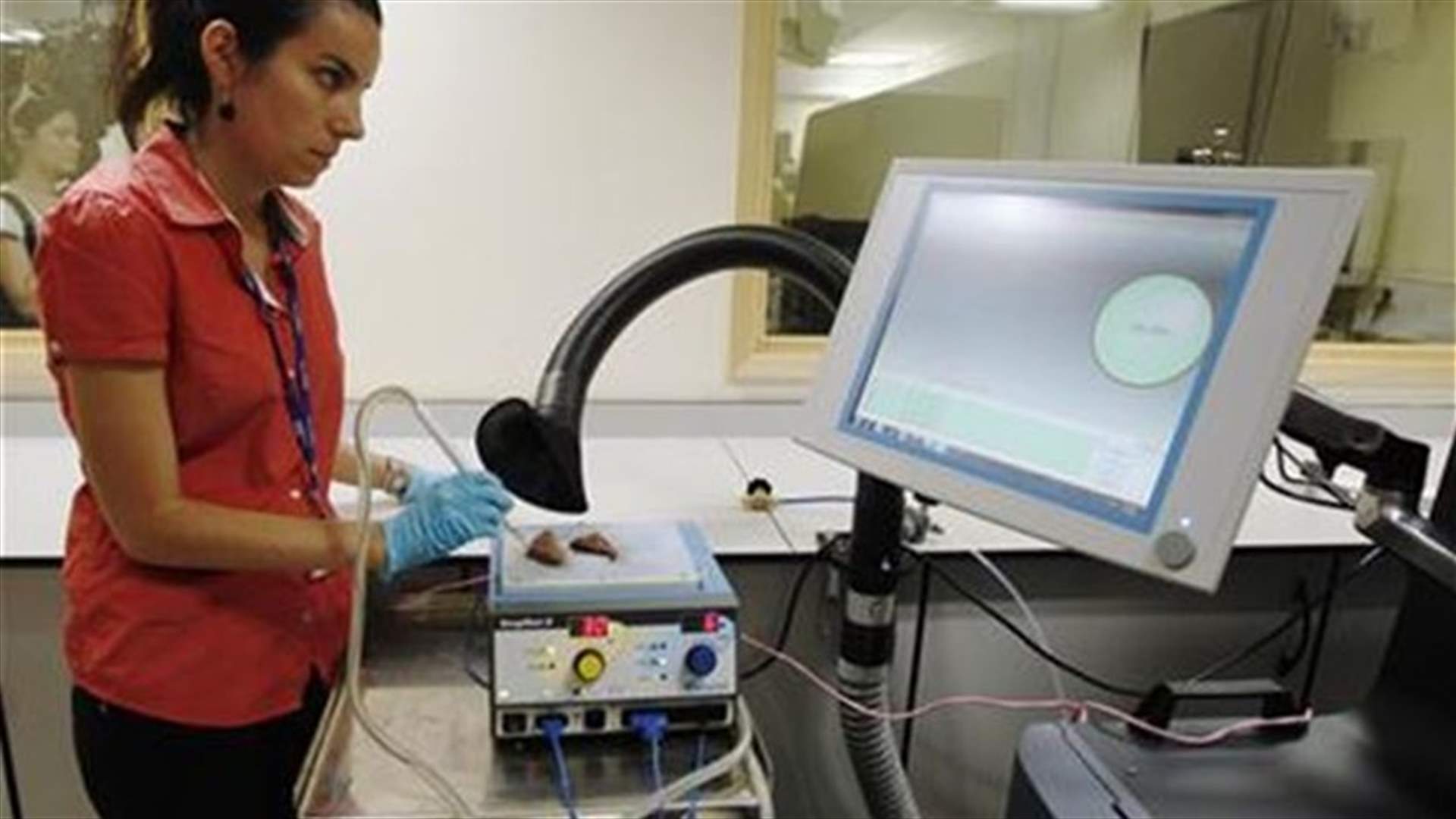 'Intelligent' surgical knife can sniff out cancer tissue