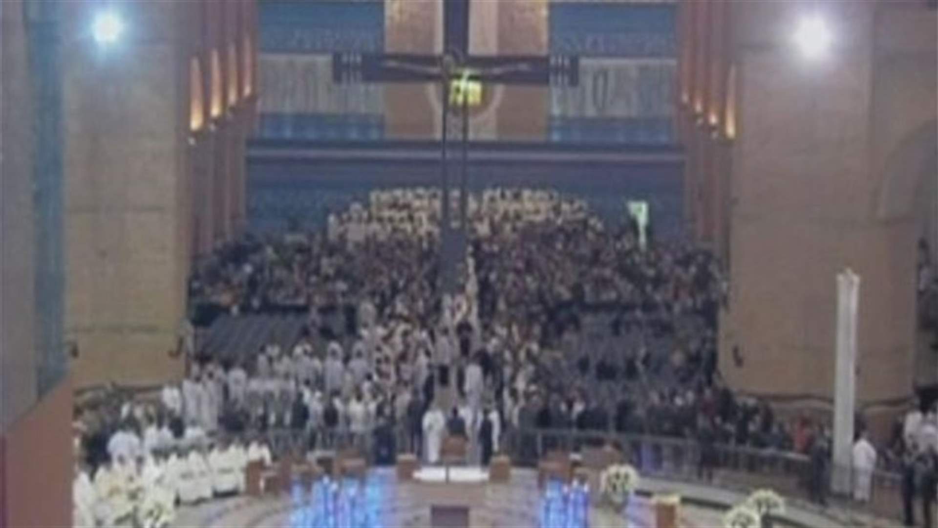 Slum trip, mass youth meeting await pope in Rio