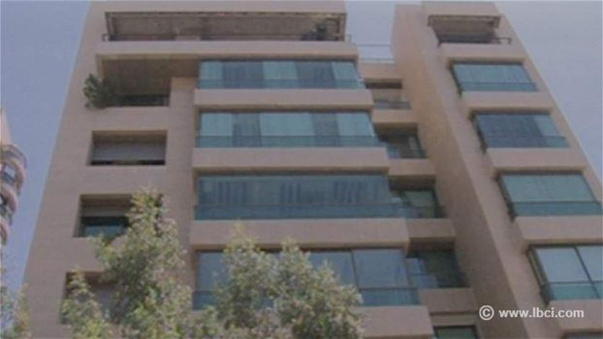 REPORT: Woman commits suicide as husband films