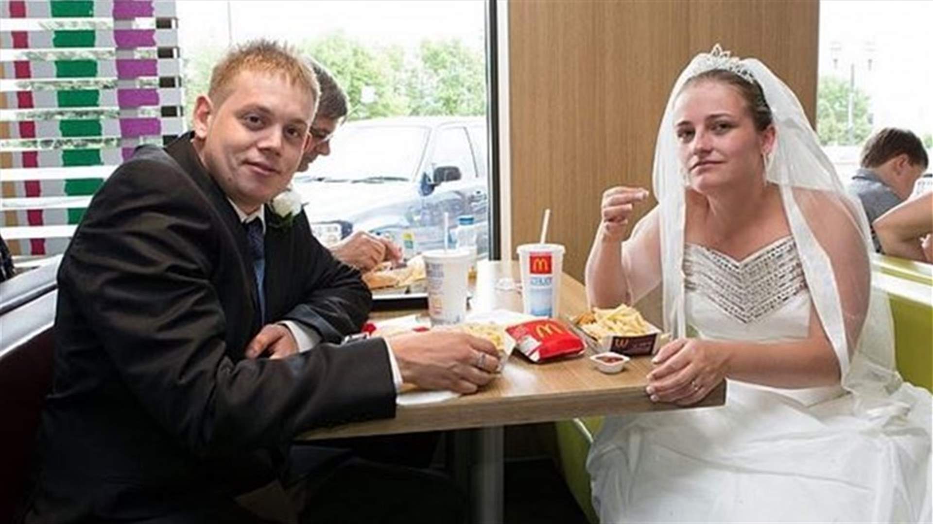 Couple pays £150 for wedding reception at McDonald’s 