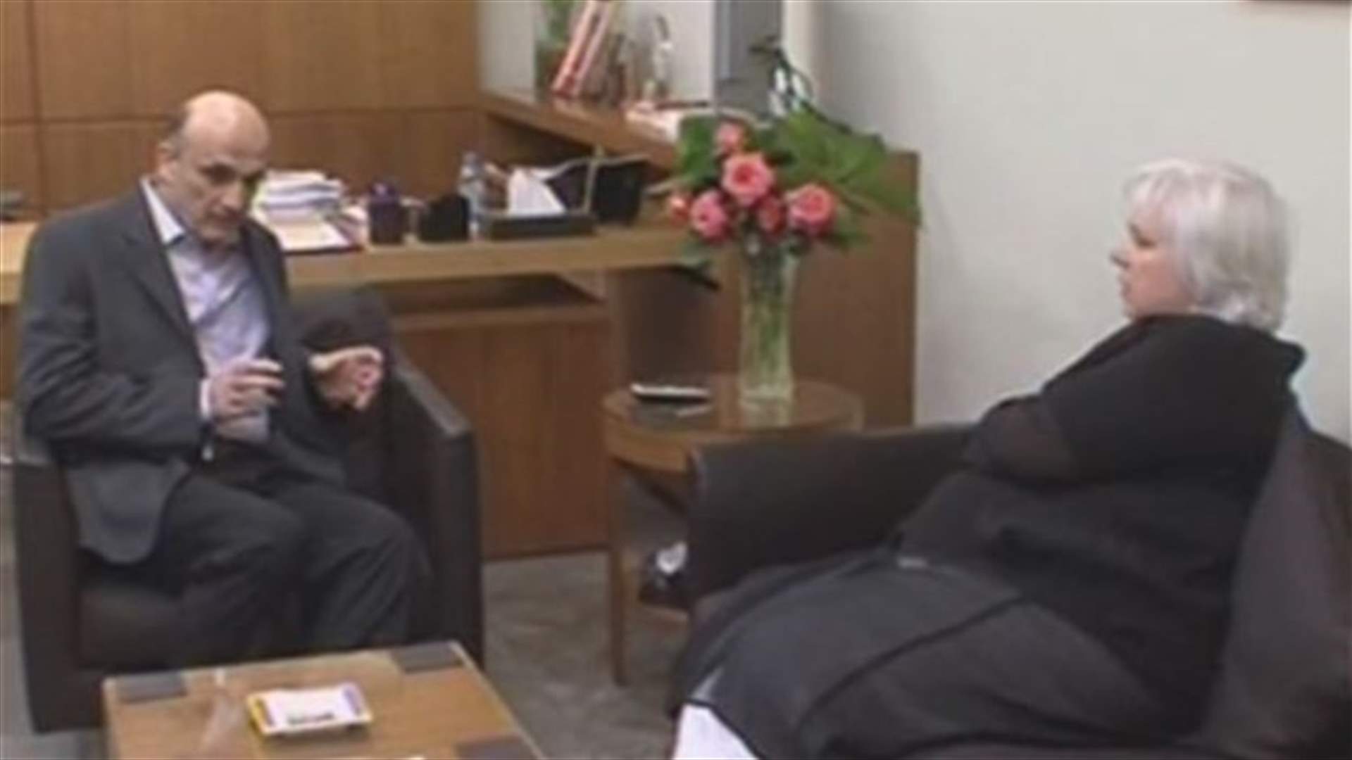 Connelly meets Geagea, reiterates need for government formation 
