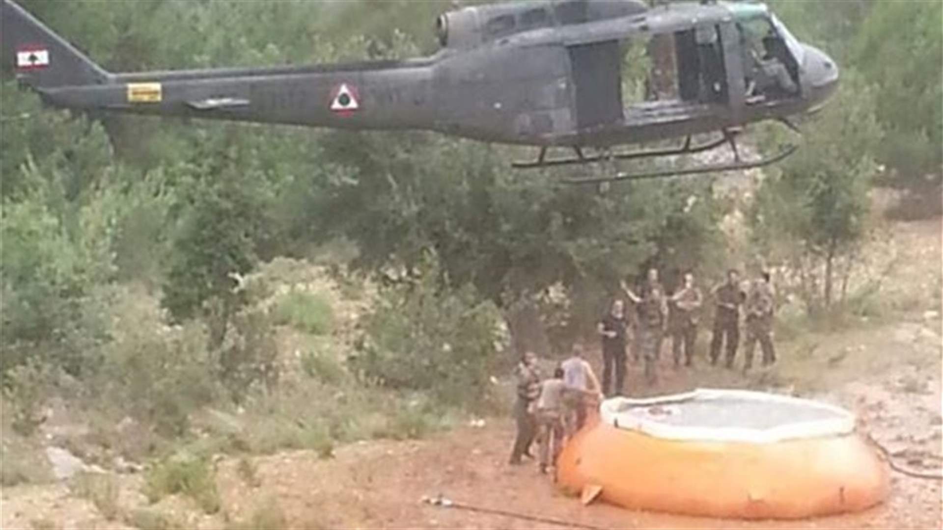 Lebanese Army choppers extinguish fire in Al-Sfire 