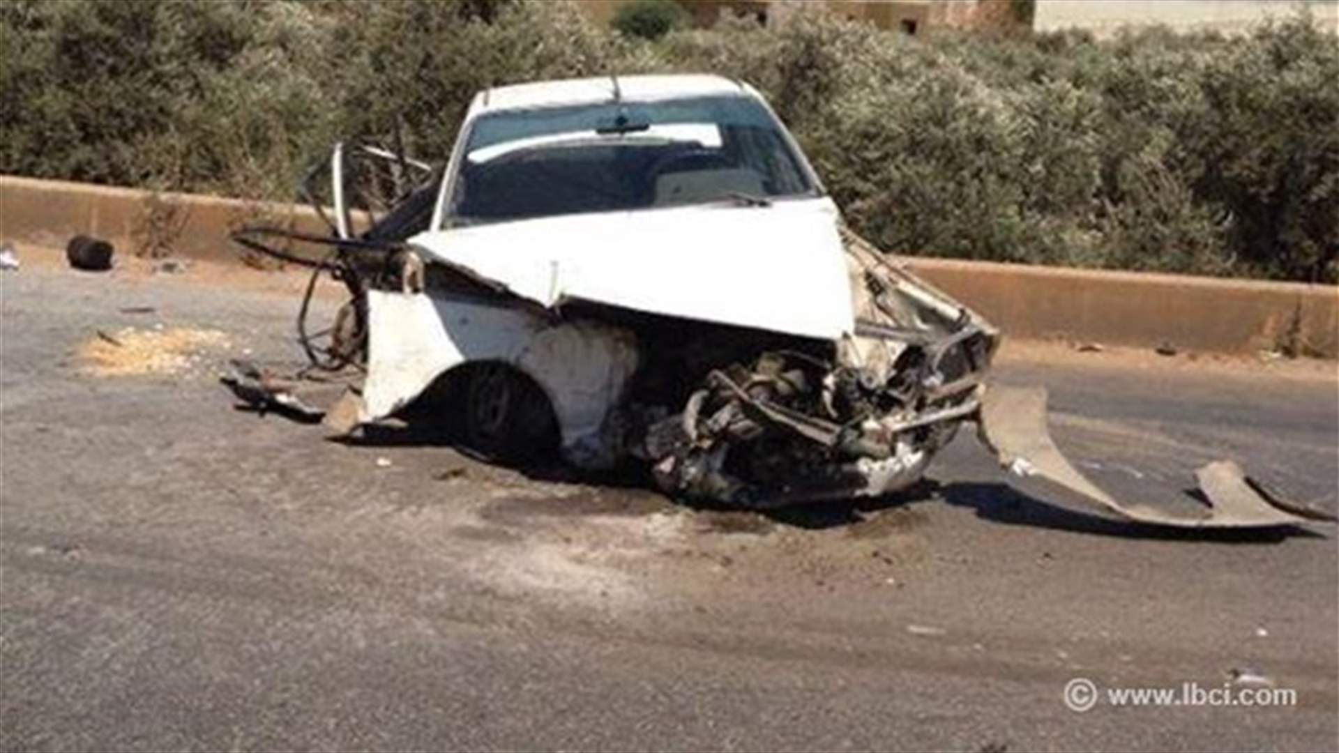مقتل رضيعة وجرح 3 أشخاص بحادث على طريق ضهر العين