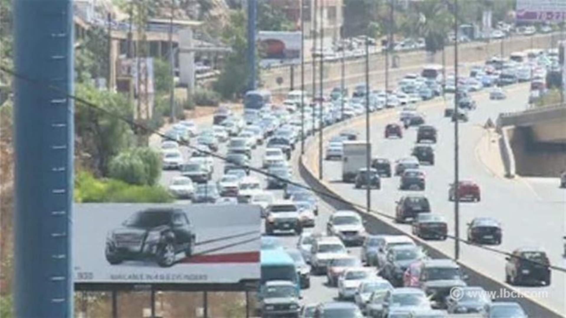 زحمة السير تلاحق اللبنانيين 