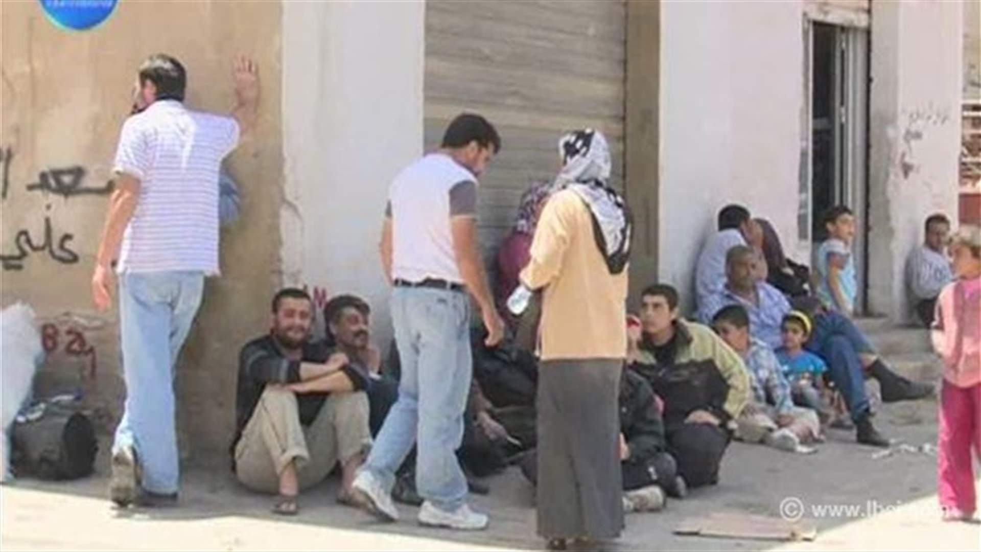تدابير لحماية اليد العاملة اللبنانية وسياحة مصر الى تراجع