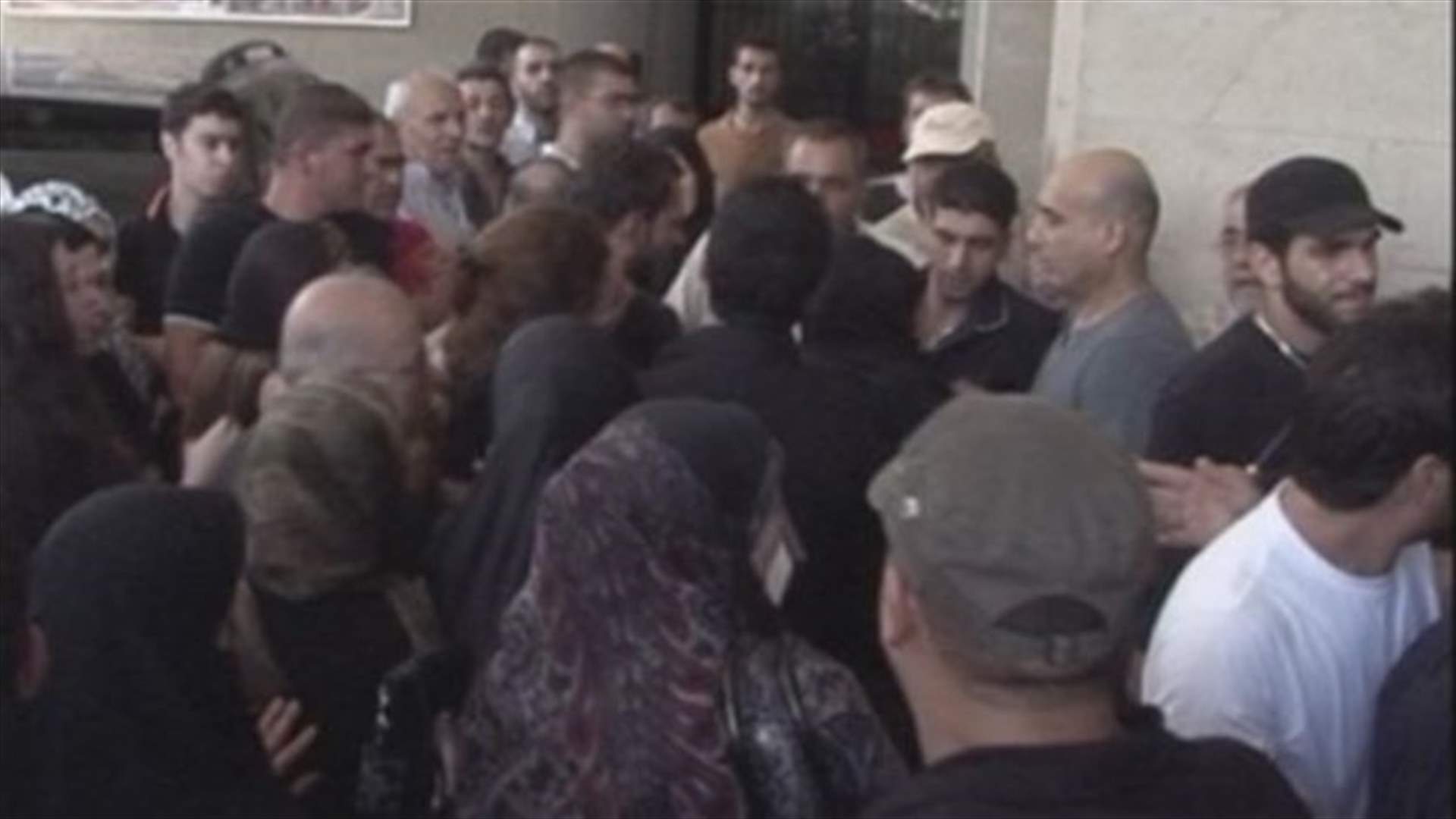 تشييع أحد ضحايا متفجرة الرويس في جويا