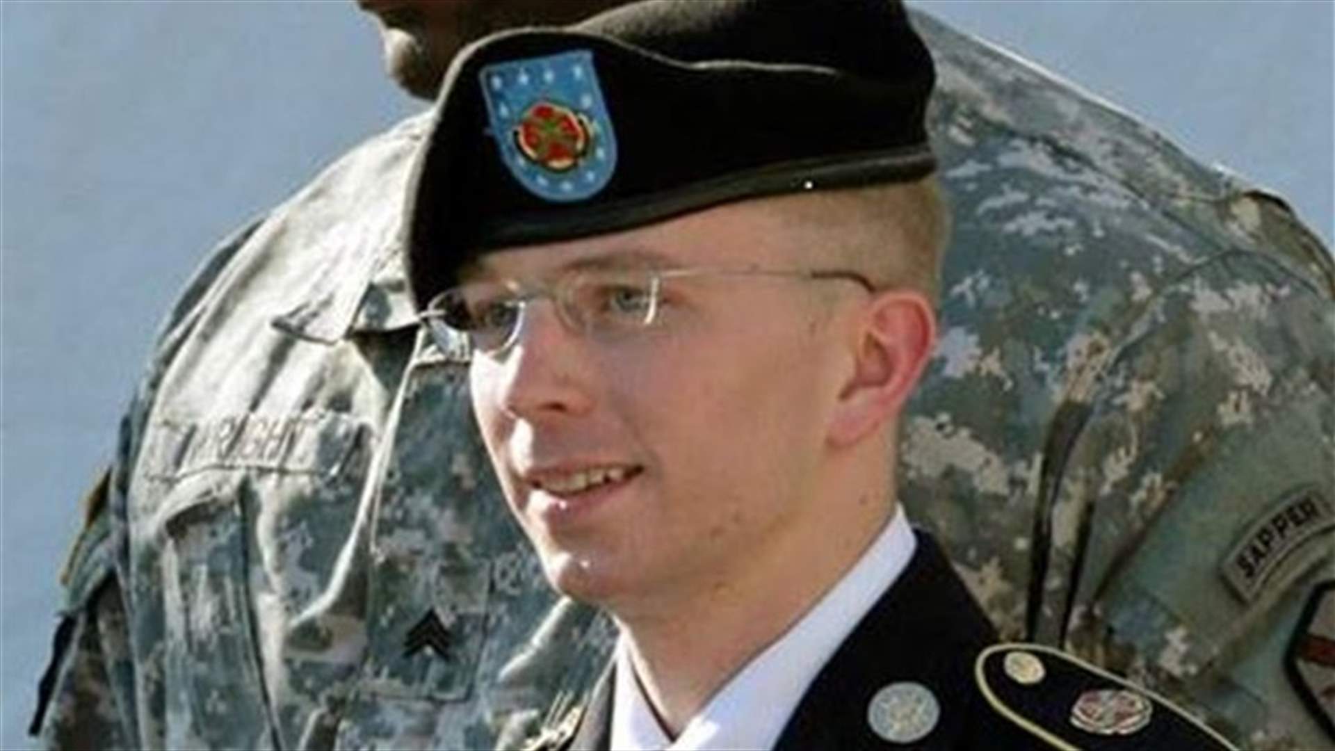 US soldier Manning says is female, wants to live as a woman