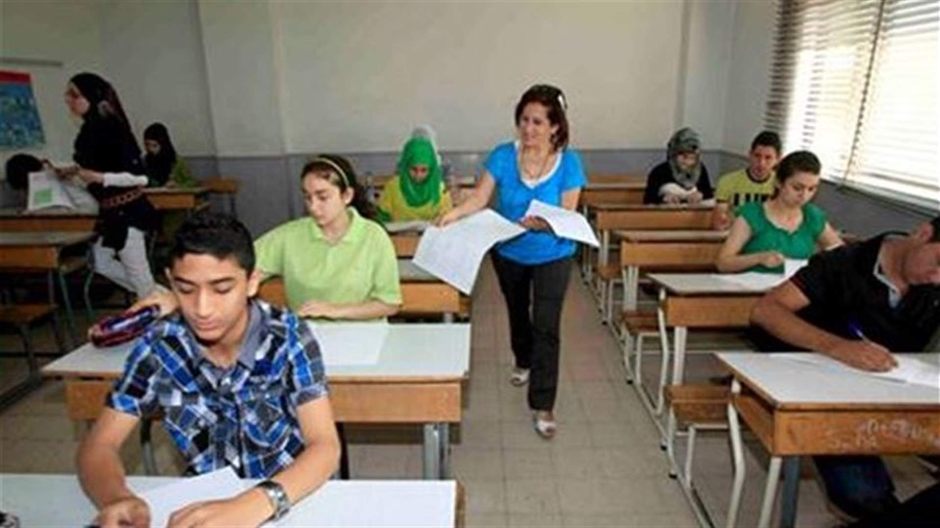 بدء امتحانات الدورة الاستثنائية للشهادة المتوسطة