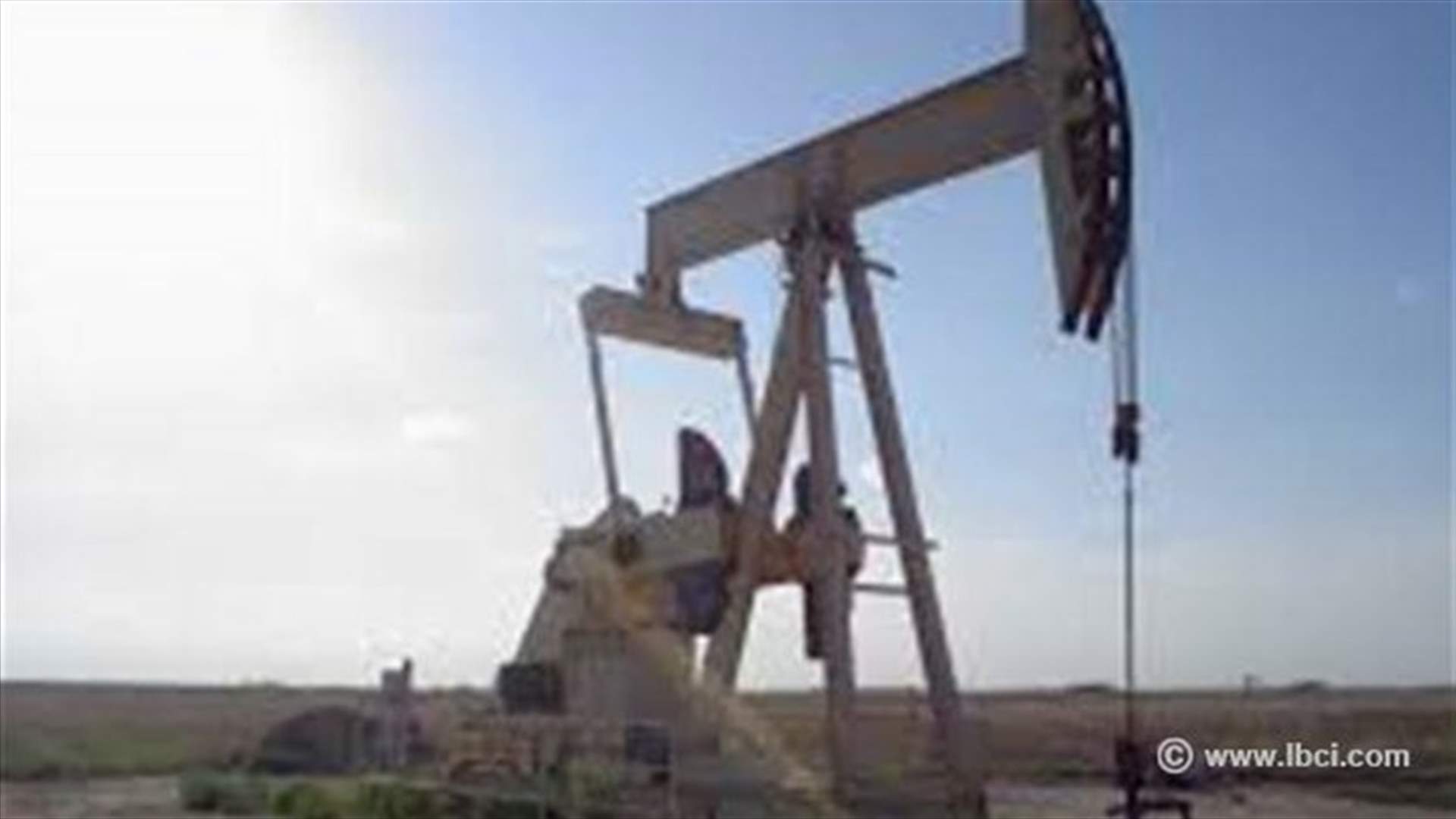 الضربة العسكرية المفترضة على سوريا ترفع أسعار النفط والذهب ... وفيسبوك تدفع غرامة 20 مليون دولار  