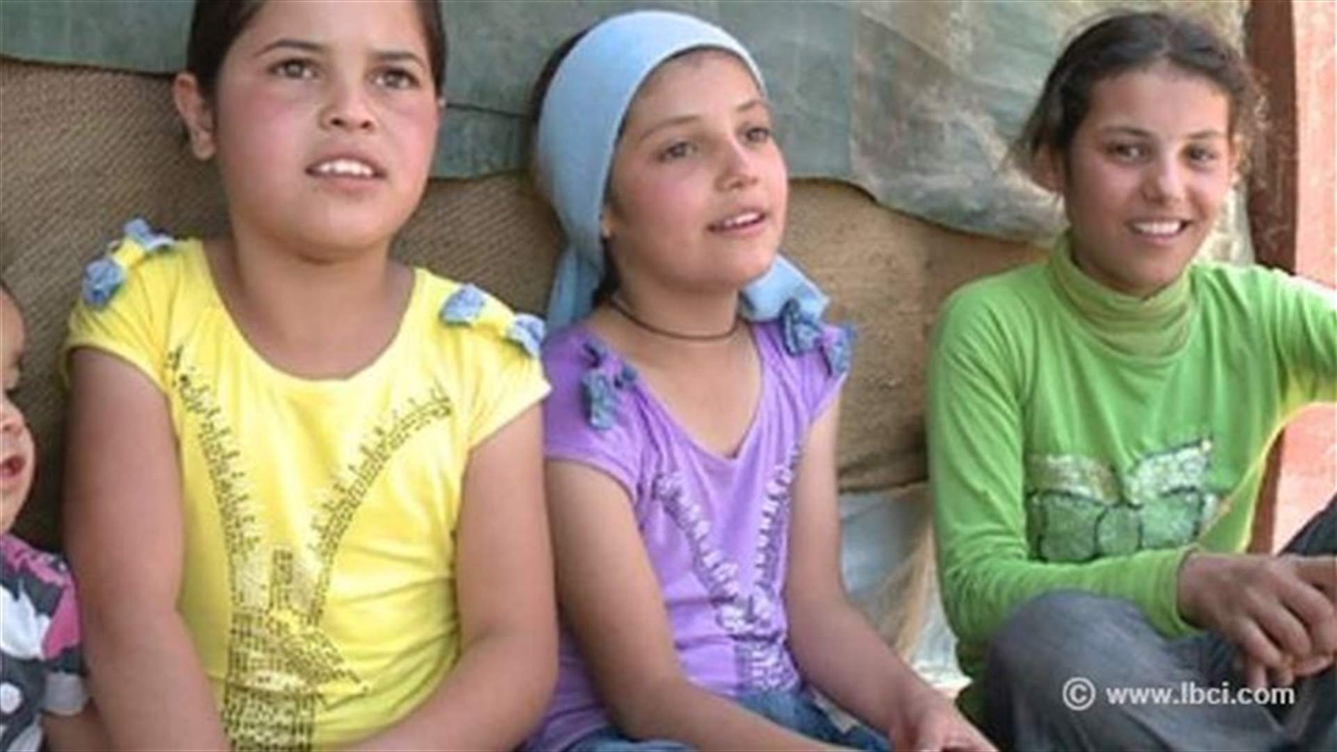 هل من مدارس للنازحين السوريين ؟