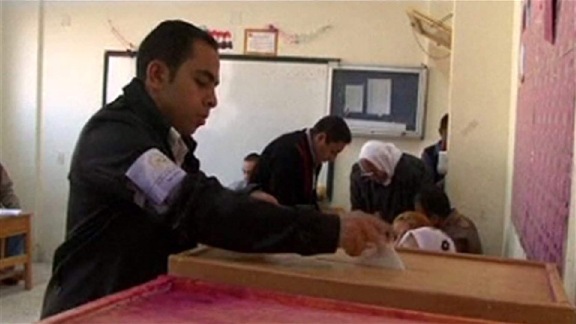 استئناف عمليات الاقتراع بالانتخابات البرلمانية المصرية