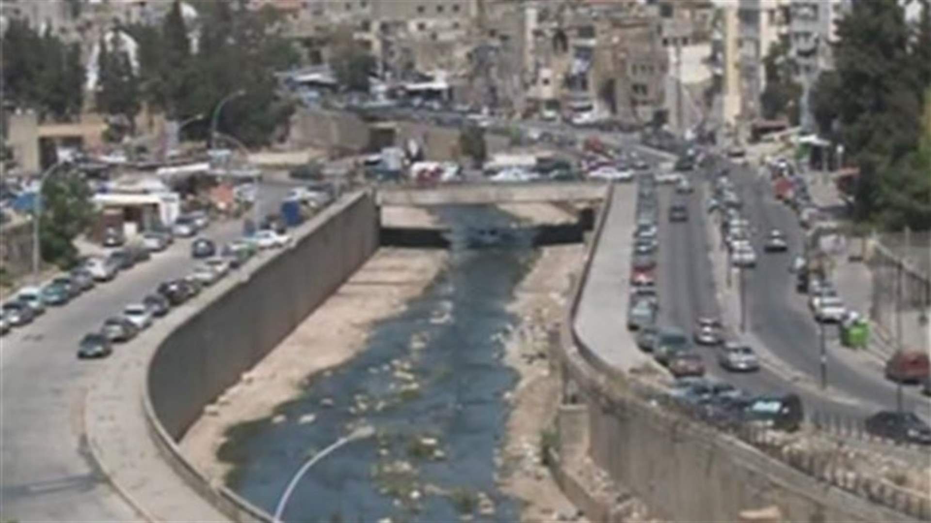 قطع طريق طرابلس عكار الدولية لبعض الوقت احتجاجا على توقيف احد ابناء التبانة 