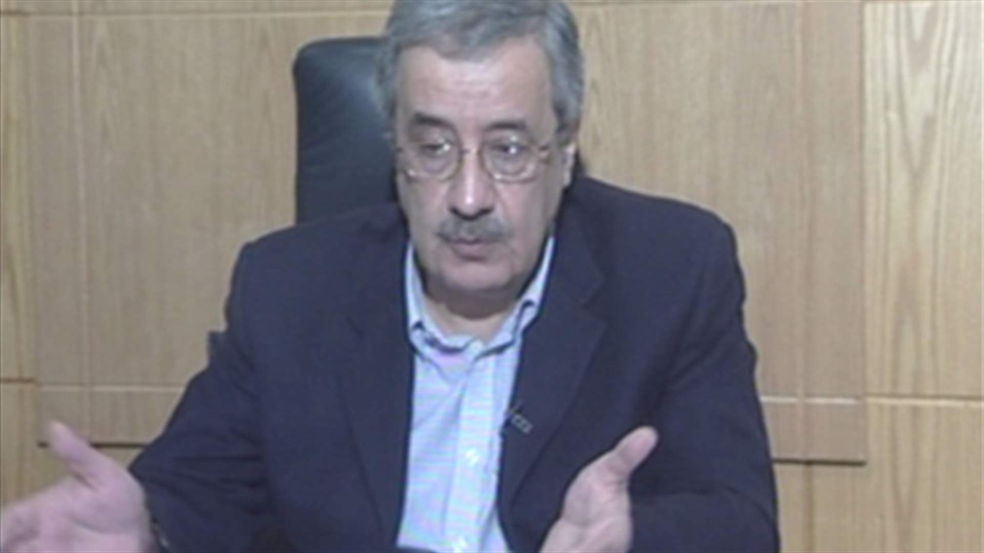 Nahhas to LBCI: We may participate in cabinet session to settle wage issue 
