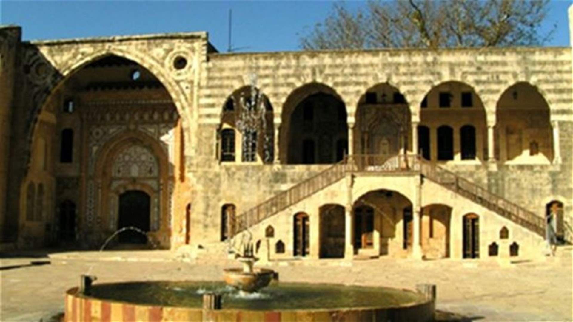 سليمان أنهى عطلته الصيفية وسلام الى المختارة